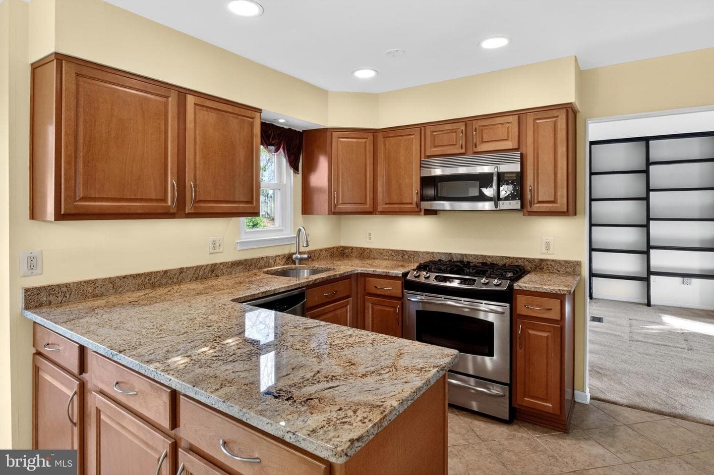 1805 Roxboro Place photo 12