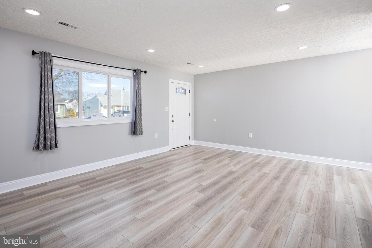 34 Elm Drive photo 4