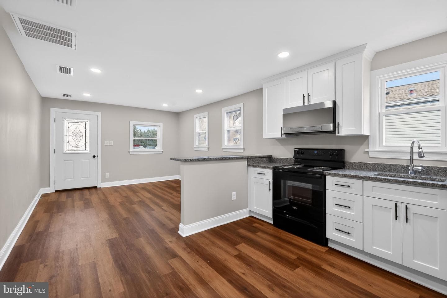 917 Reece Road photo 4