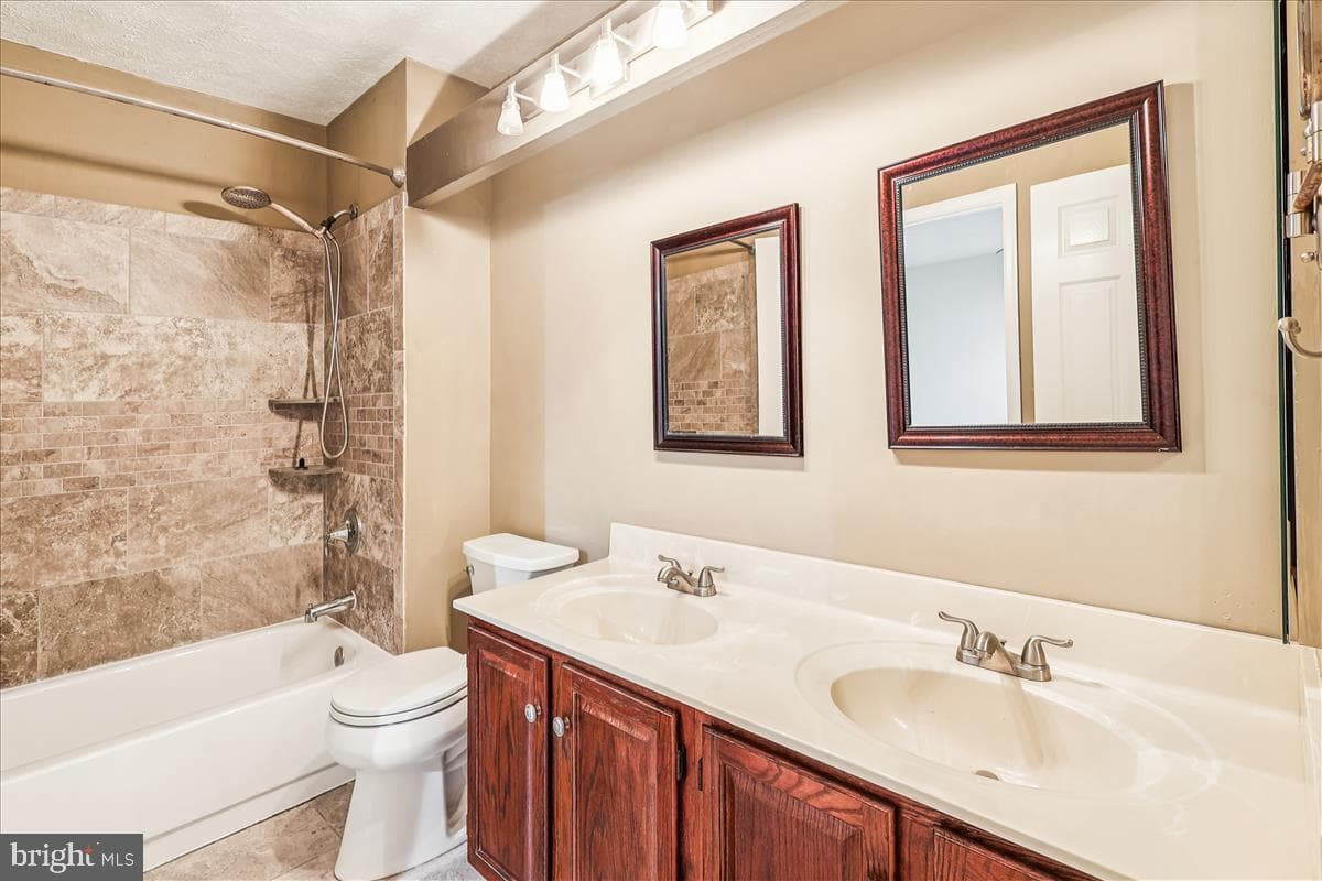 1016 Chestnut Haven Court photo 24