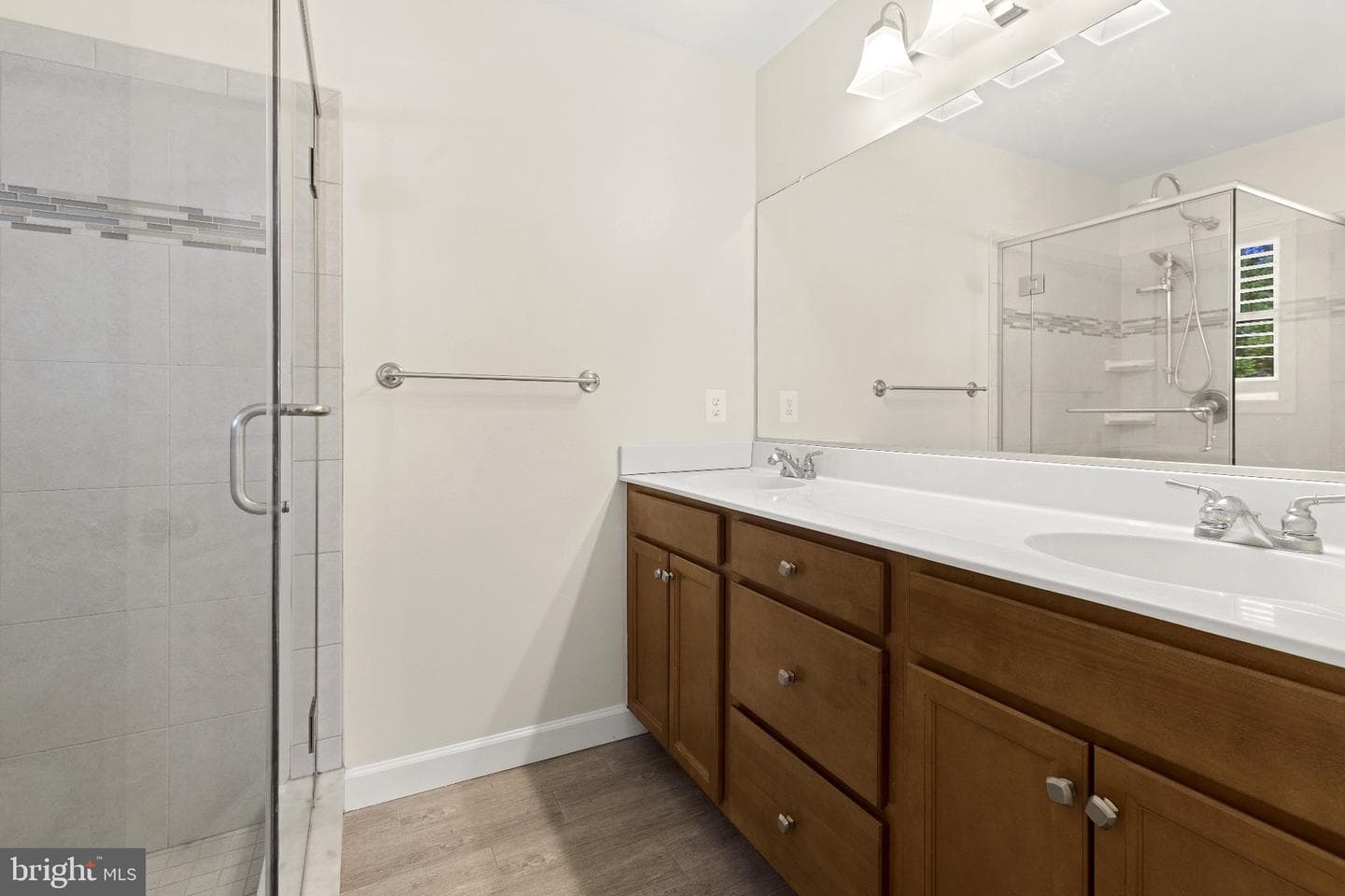1635 Fairhill Drive photo 21