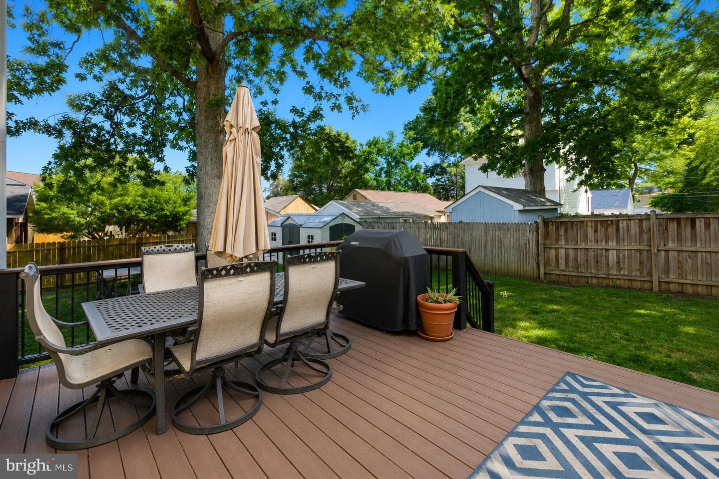 1635 Fairhill Drive photo 31