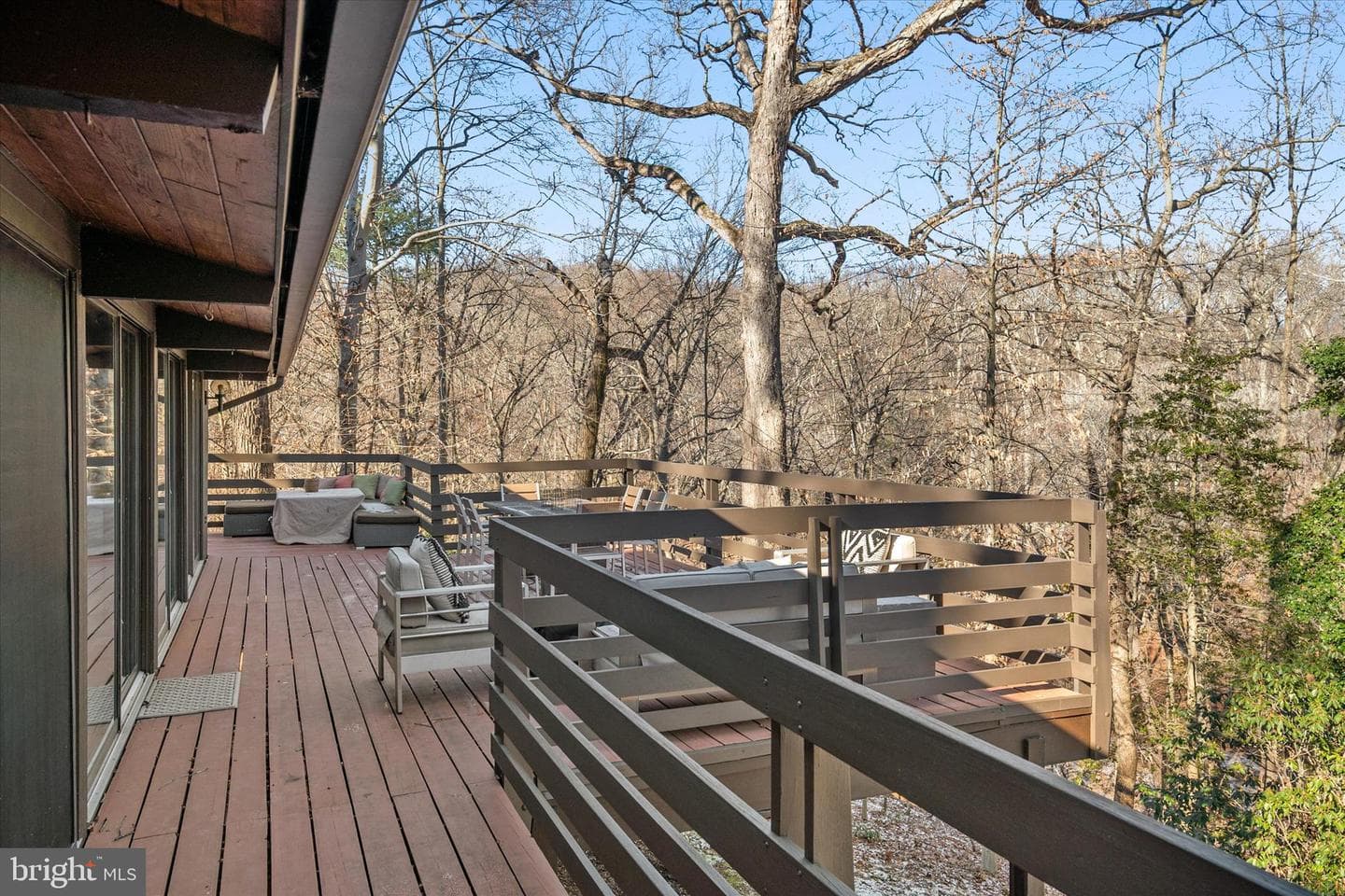 900 Coachway photo 19