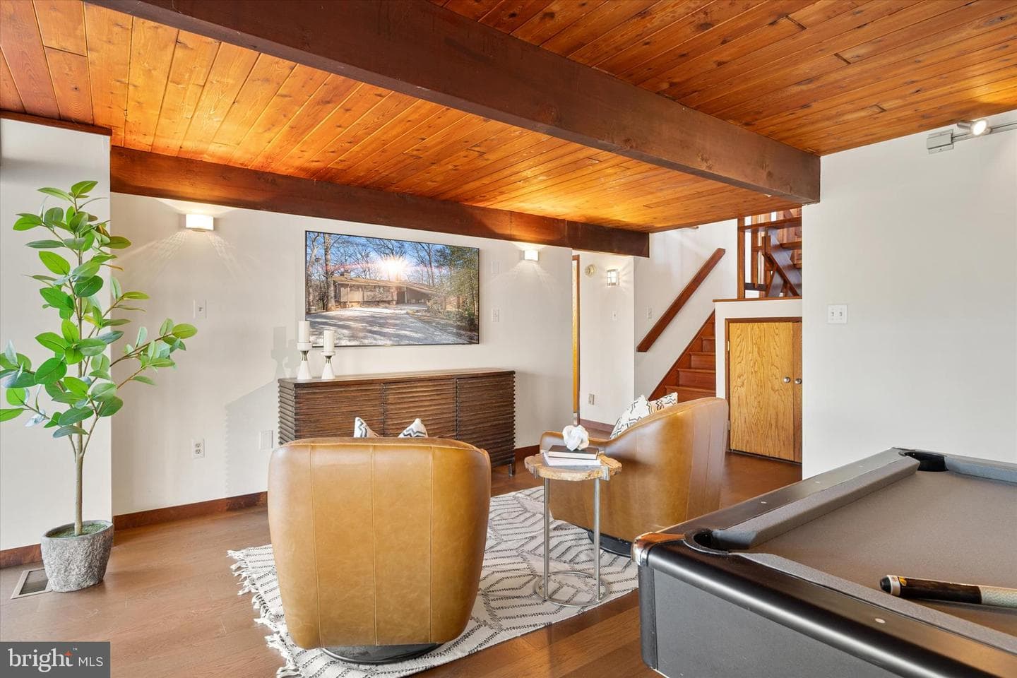 900 Coachway photo 27