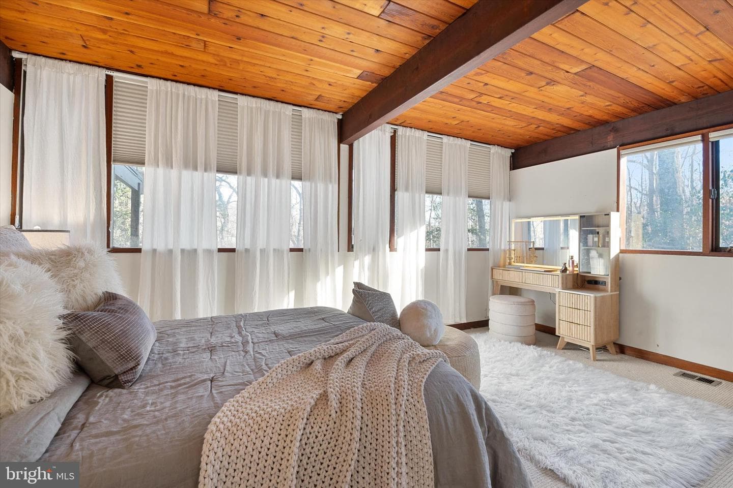900 Coachway photo 30