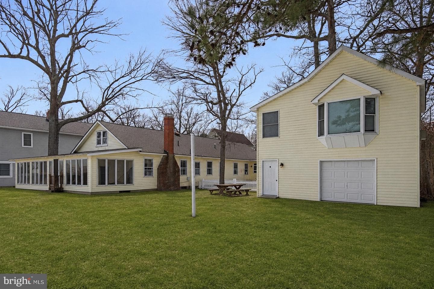 852 Bay Front Avenue photo 6