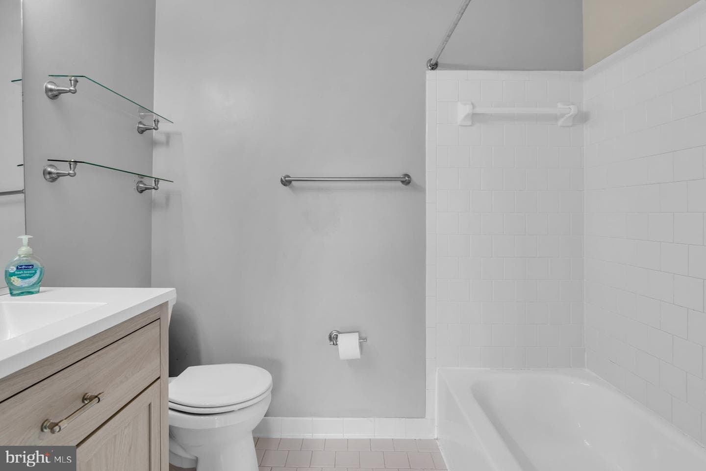 2408 Forest Edge Court #201 photo 32
