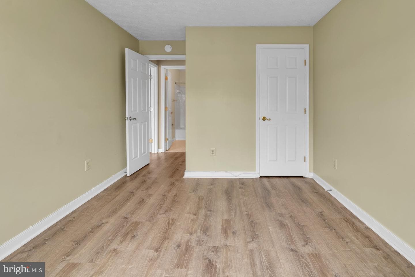 2408 Forest Edge Court #201 photo 37