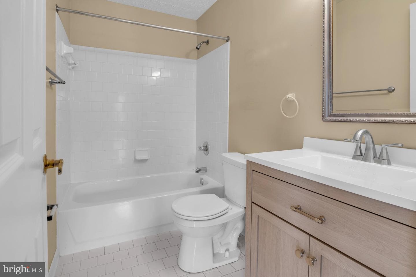 2408 Forest Edge Court #201 photo 38