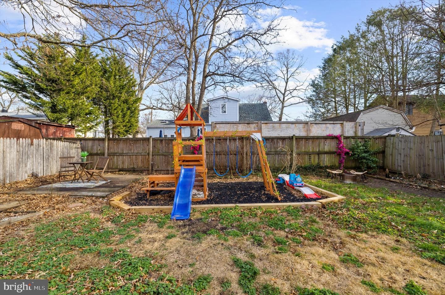 519 Kenmore Road photo 37