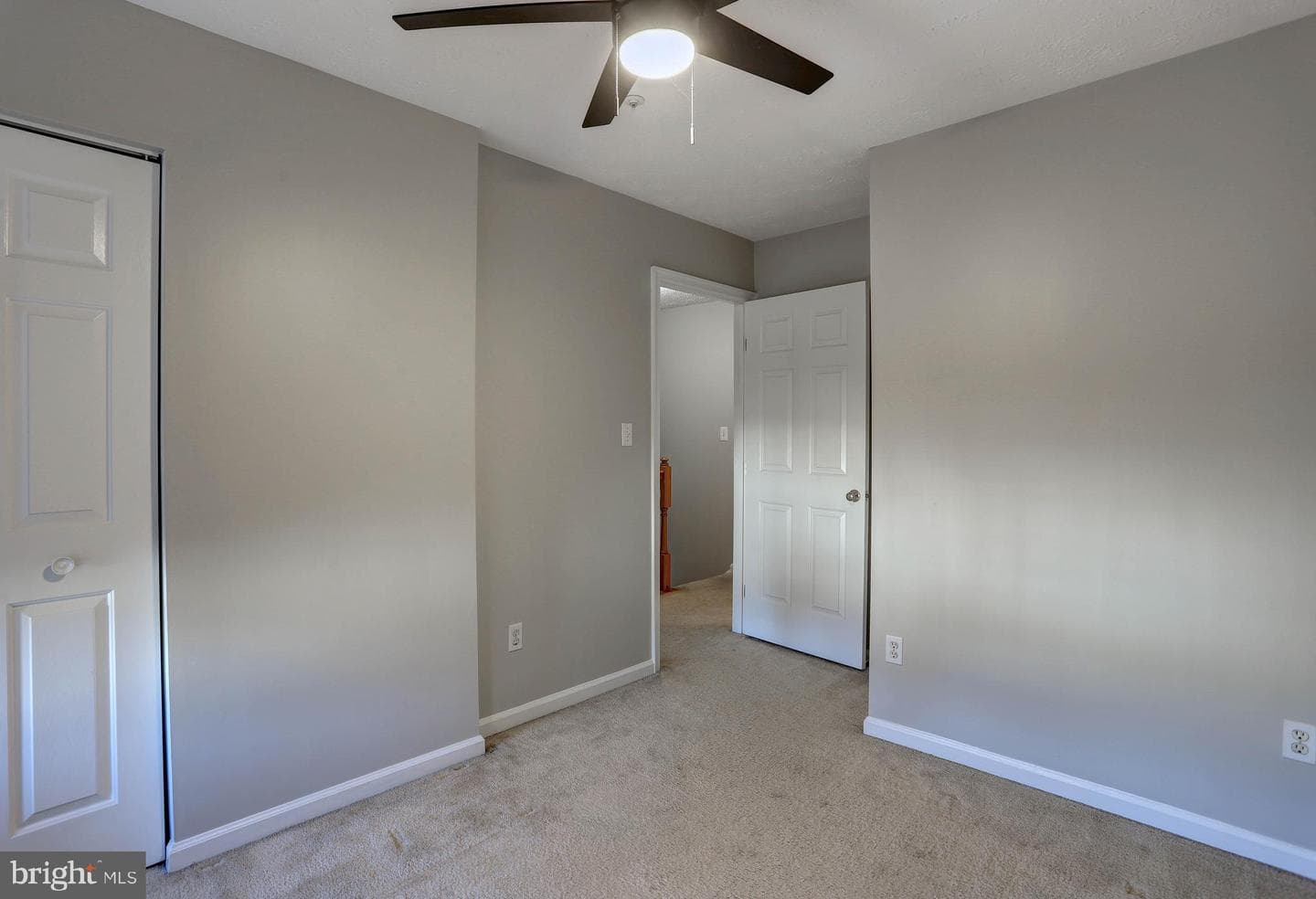 207 Foxmanor Lane photo 13