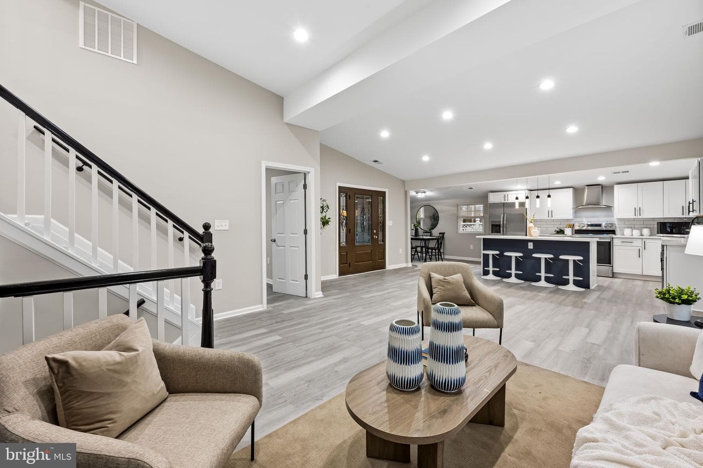401 Stewart Avenue photo 14