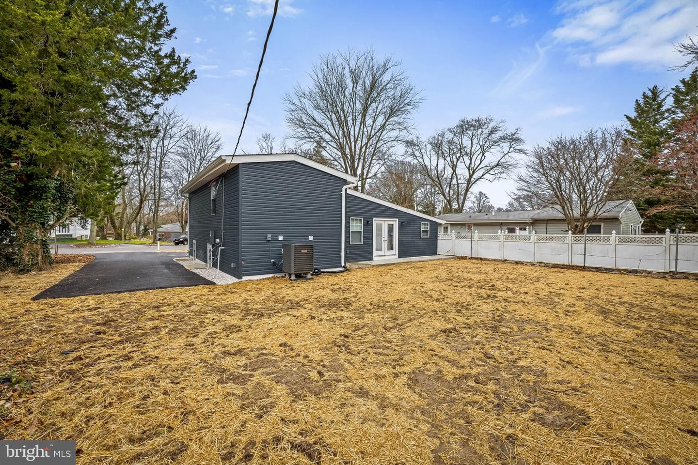 401 Stewart Avenue photo 32