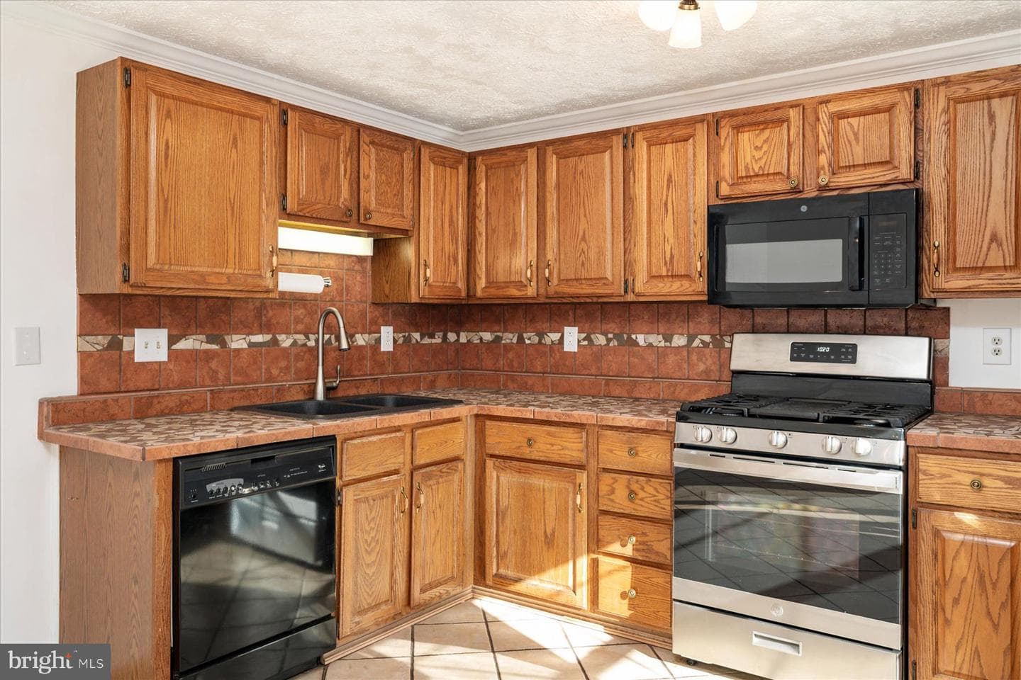 725 Dayspring Drive photo 16