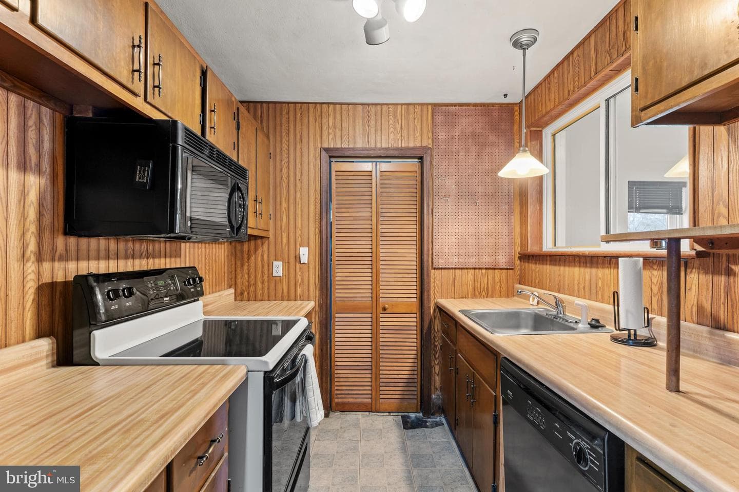 1412 Houghton Road photo 8