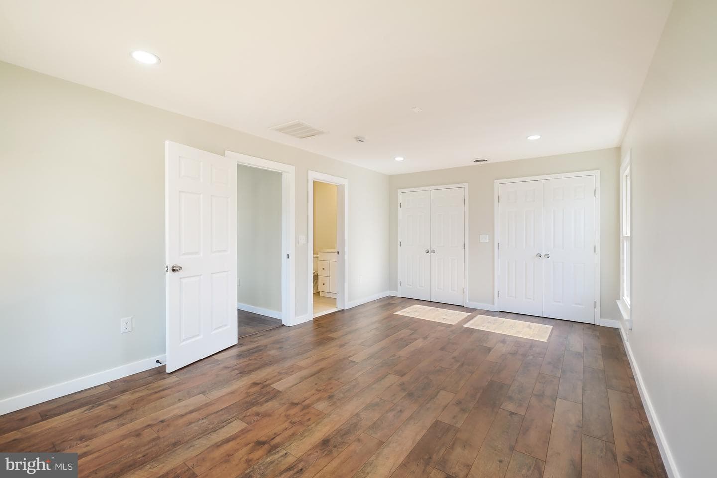 1546 Ridgely Drive photo 21