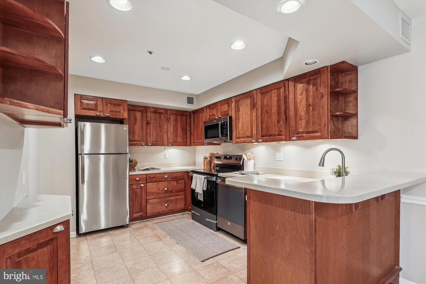 2704 Summerview Way #302 photo 5