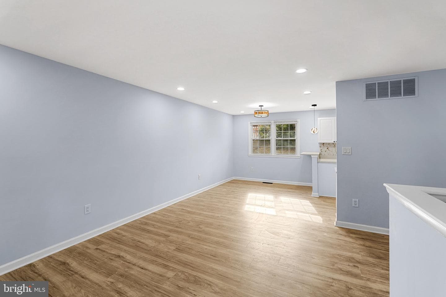 721 Fairway Drive photo 8