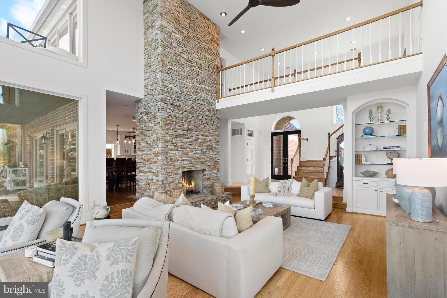 610 S River Landing Road photo 9