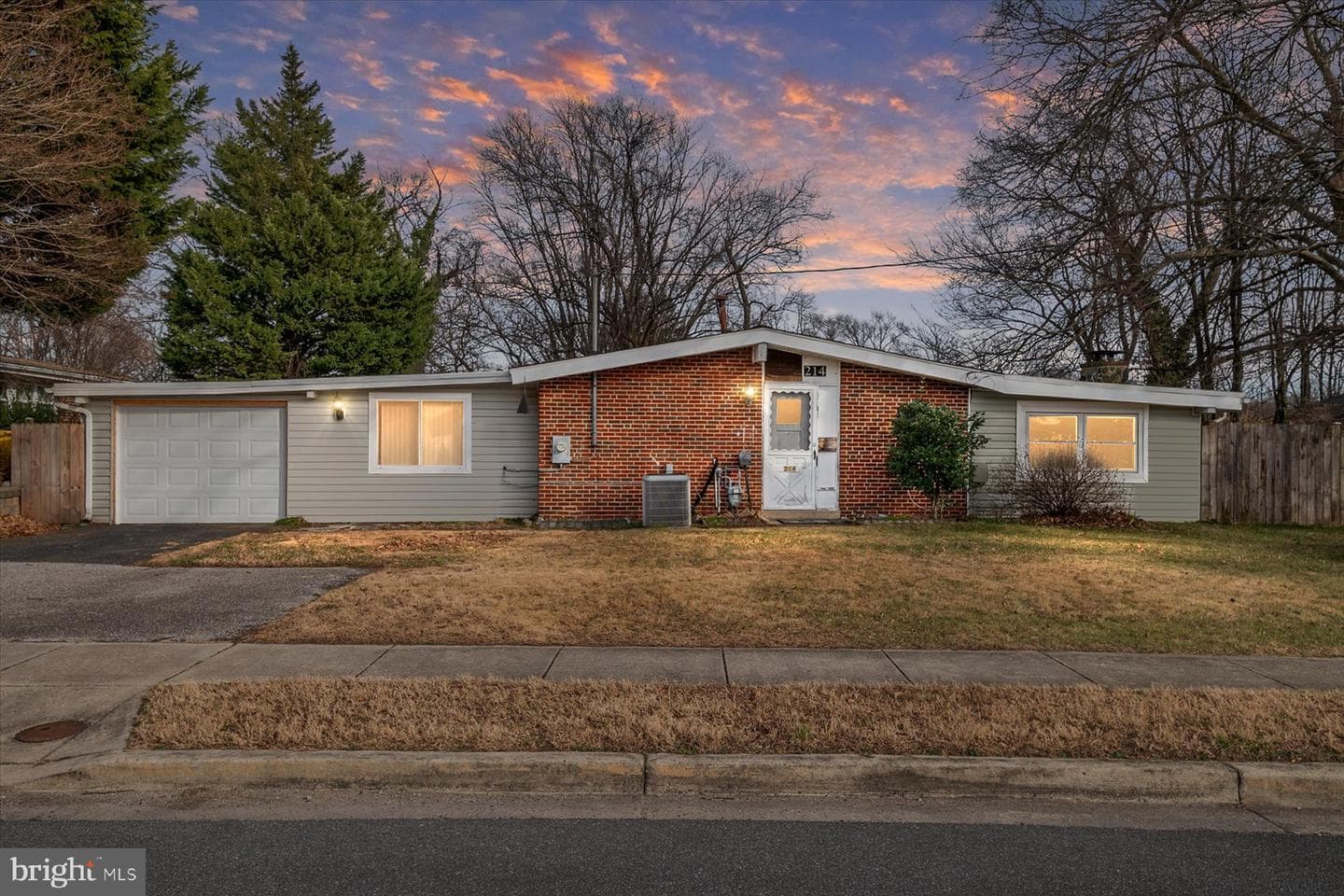 214 Saint James Drive photo 1