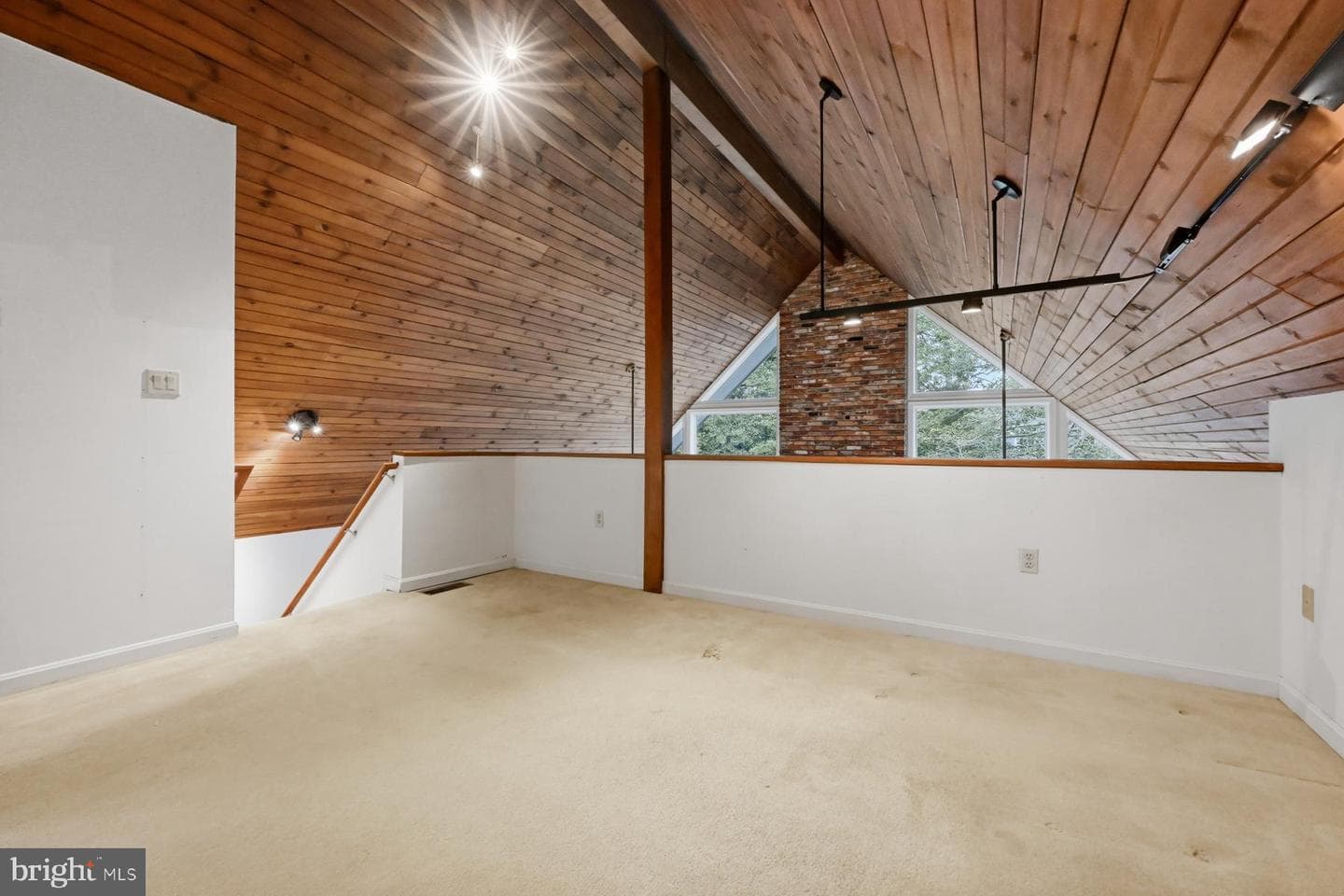 143 E Lake Drive photo 19
