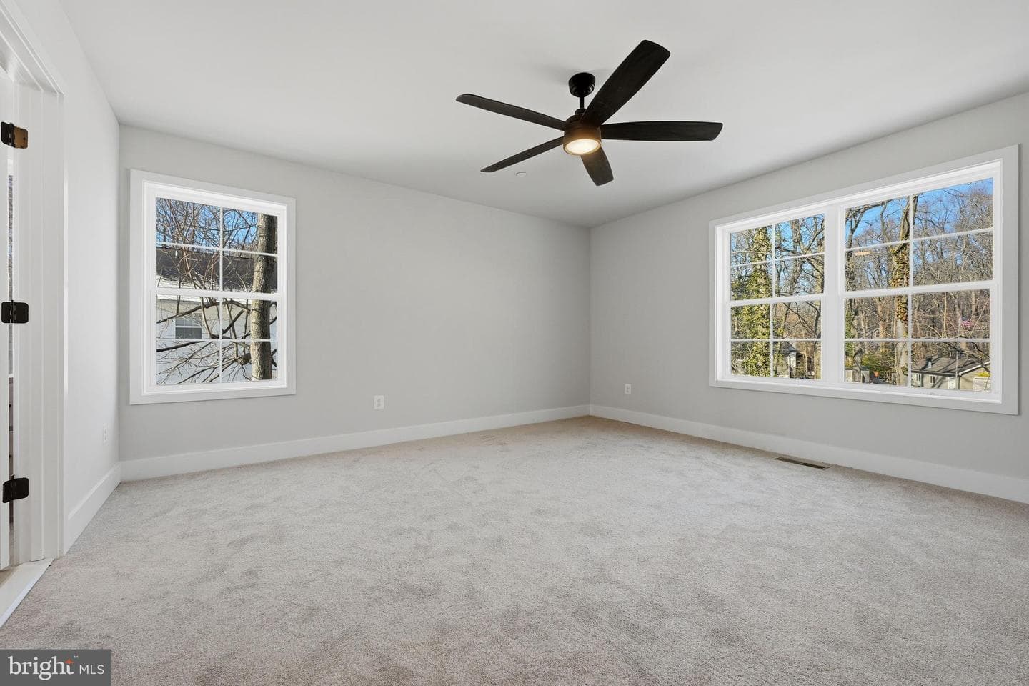 3583 Edgemont Street photo 20