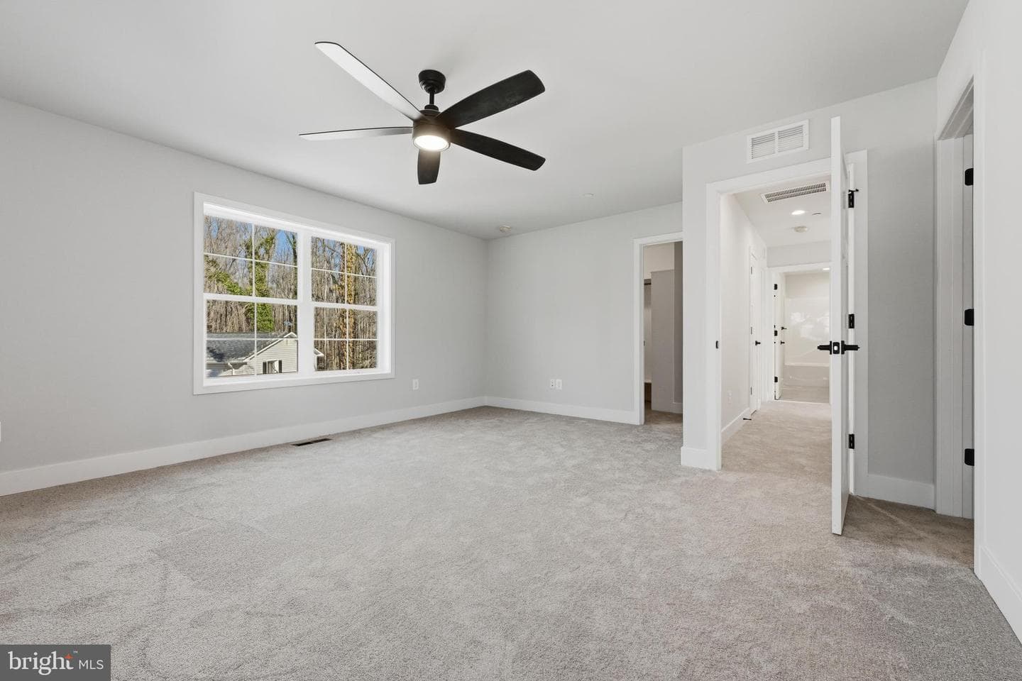 3583 Edgemont Street photo 21