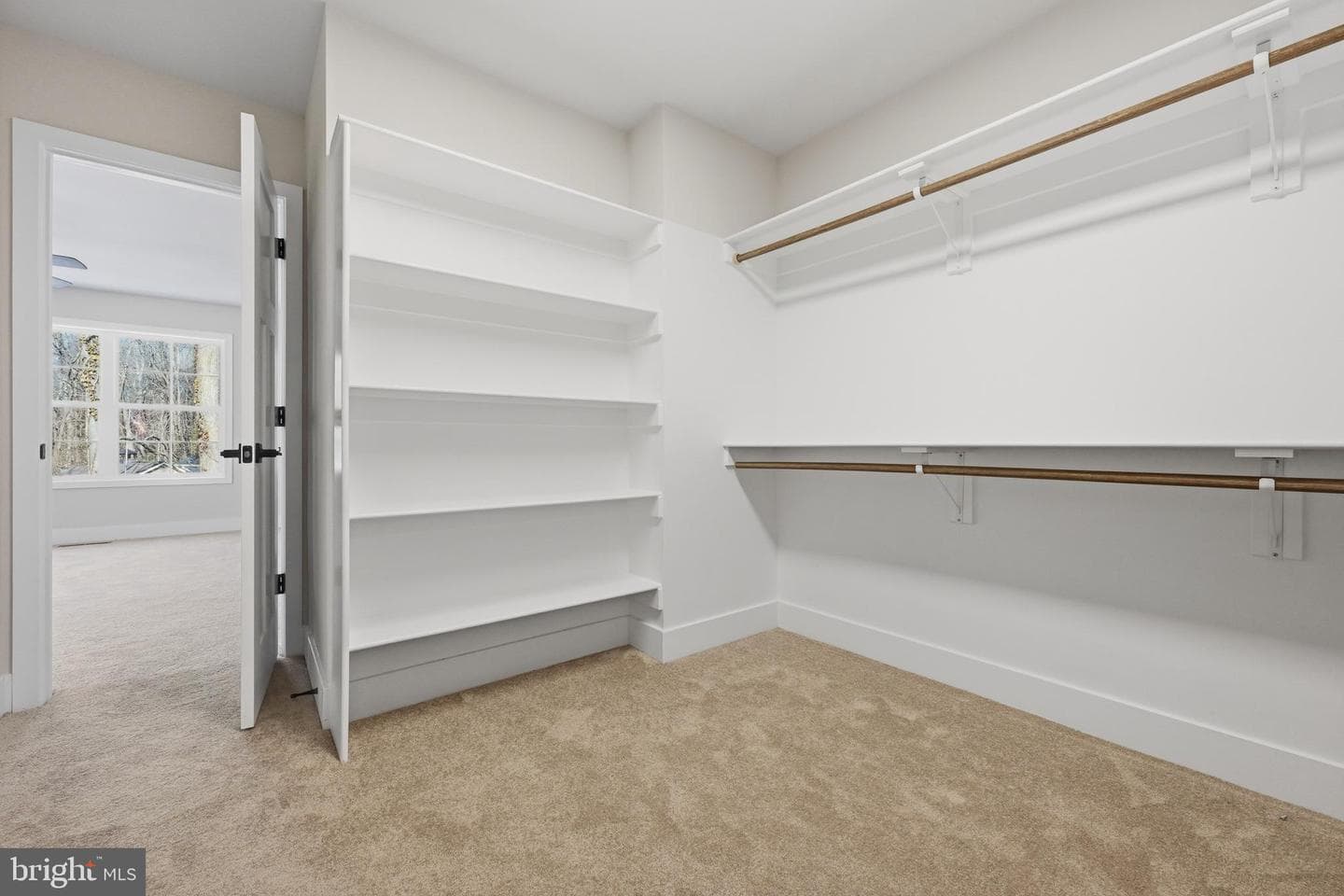 3583 Edgemont Street photo 27