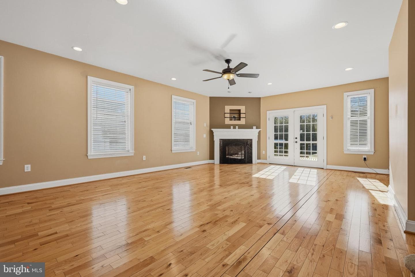 2123 Beach photo 13