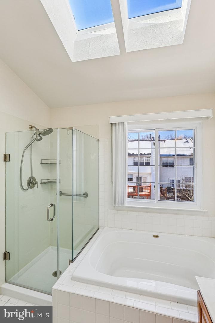 8104 Mallard Shore Drive photo 11