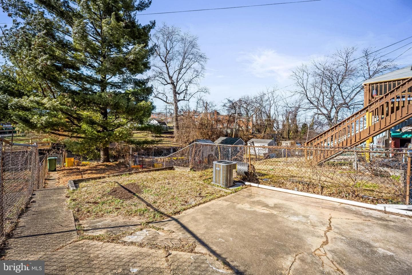 215 Grove Park Road photo 29