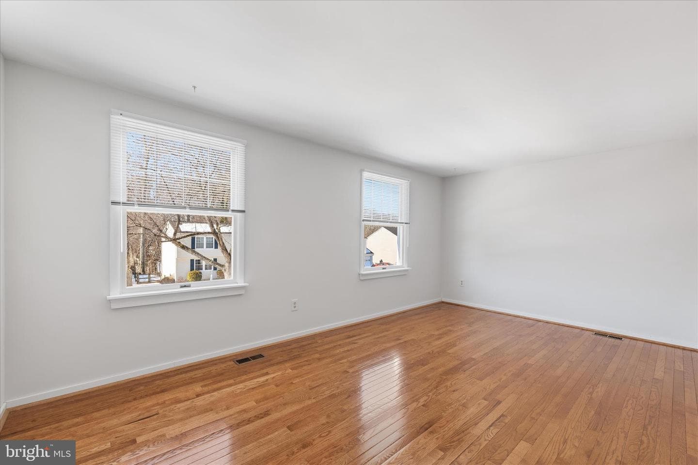 785 Macsherry Drive photo 28