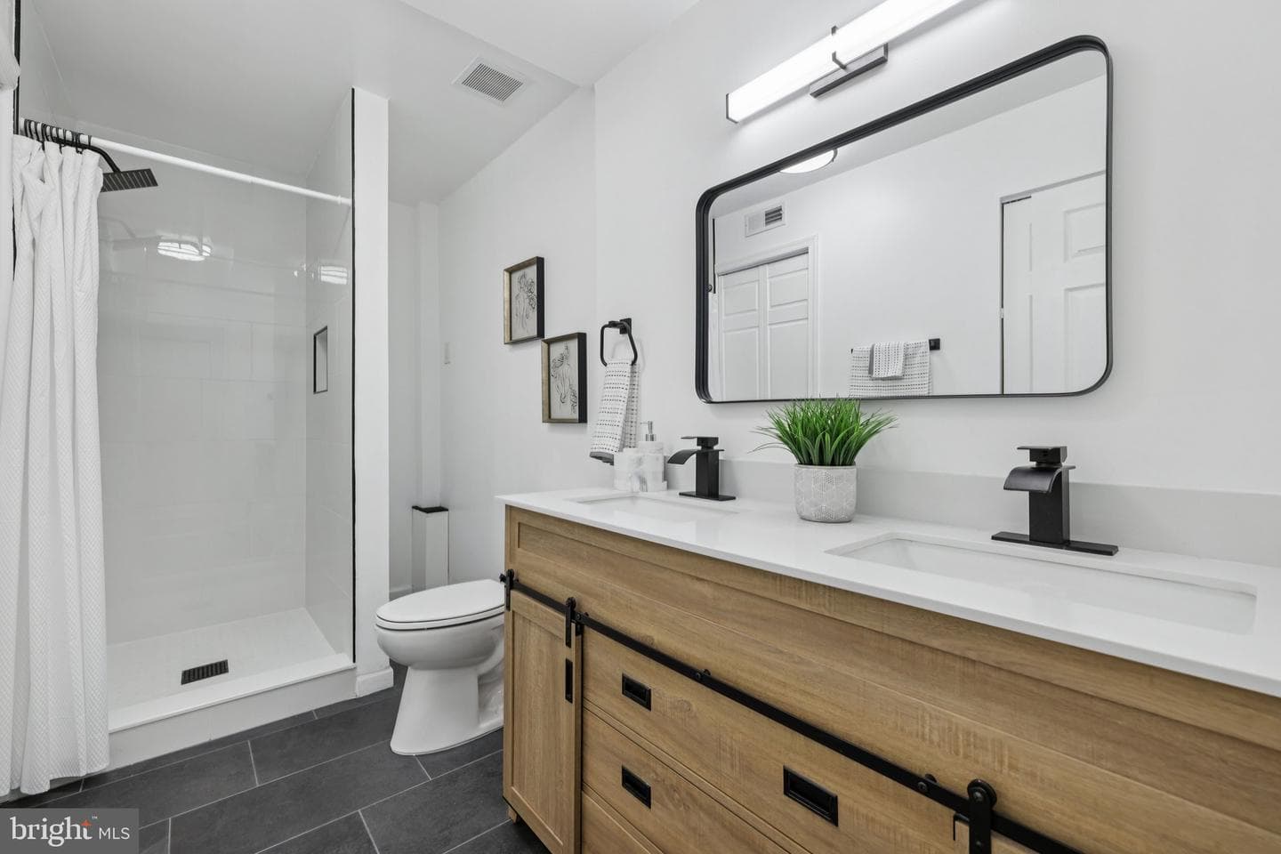1410 Oakdale Road photo 18