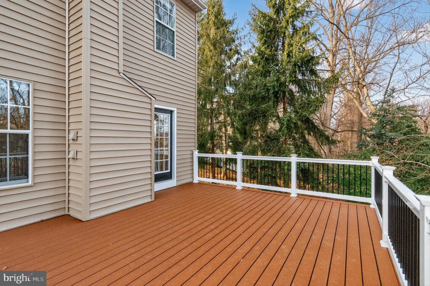 592 Quaker Ridge Court photo 34