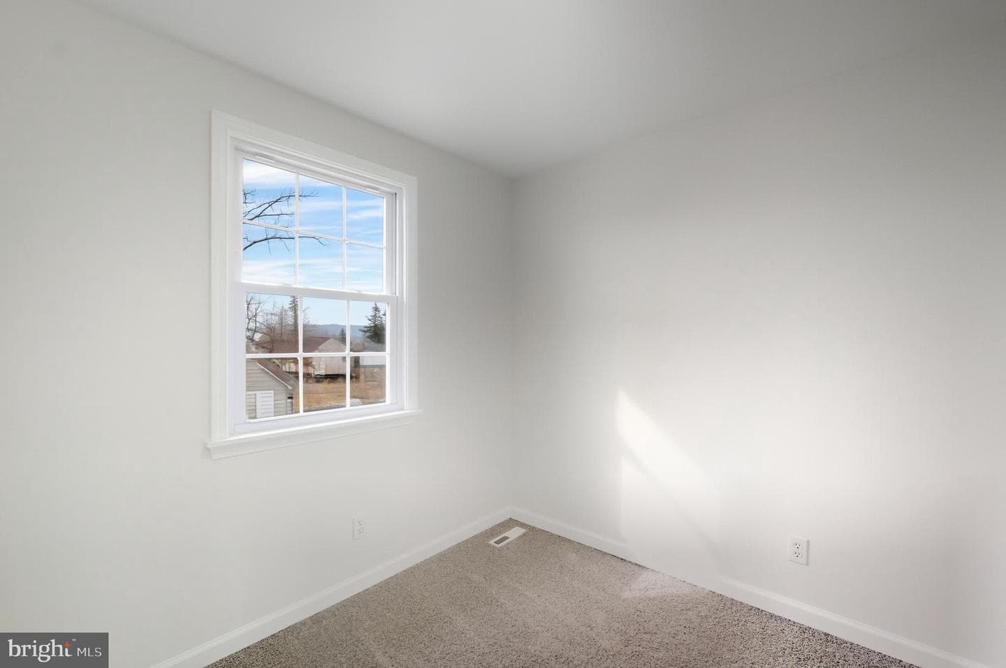 830 Oyster Bay Hrbr photo 11