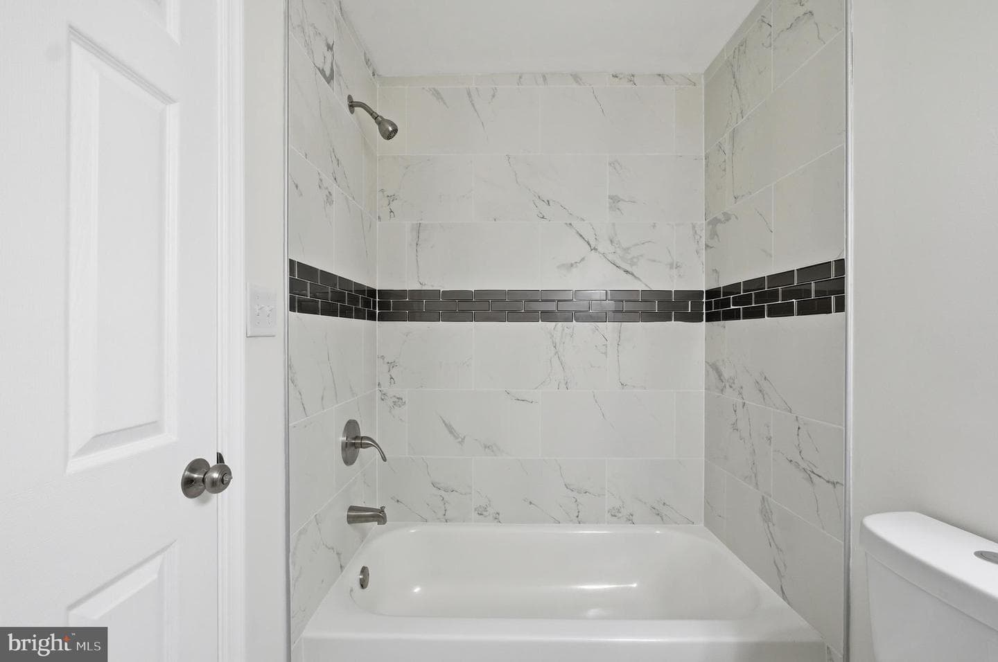 830 Oyster Bay Hrbr photo 26