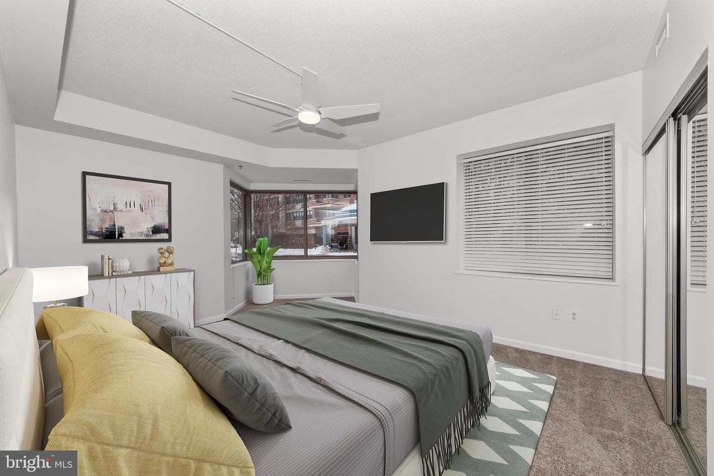 940 Astern Way #102a photo 2