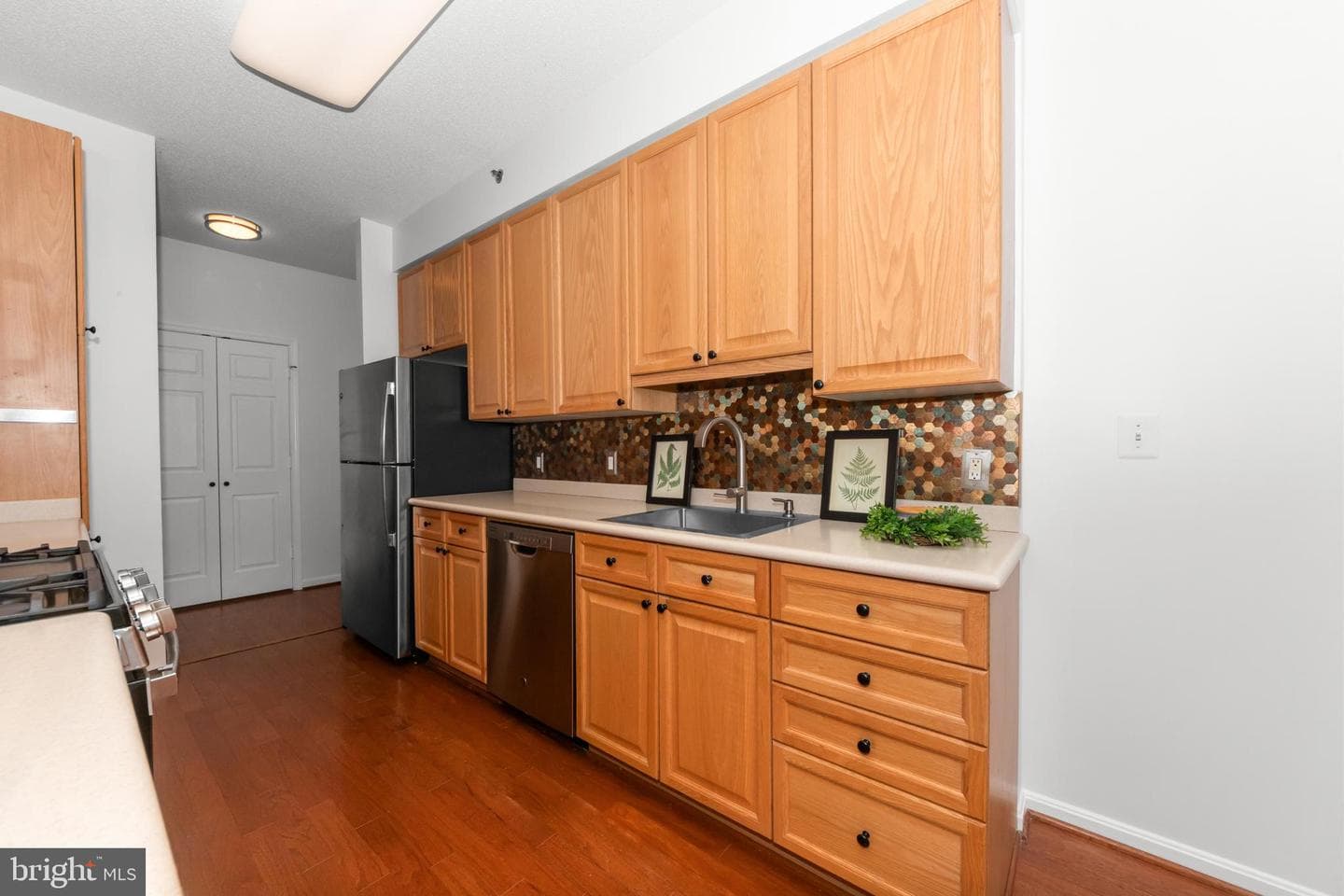 940 Astern Way #102a photo 8