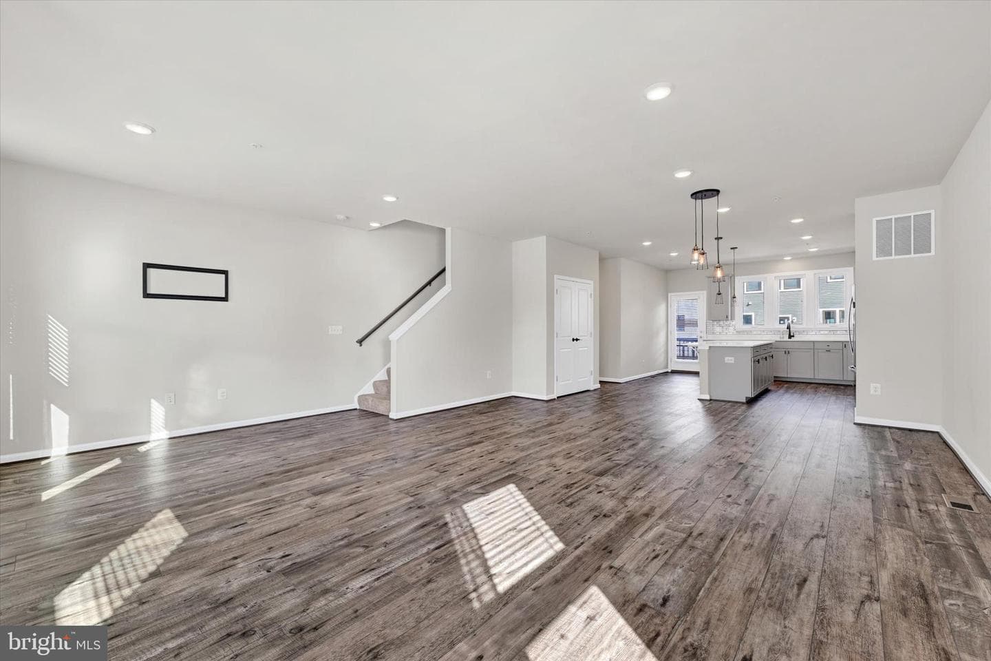 219 Oakpine Drive photo 23