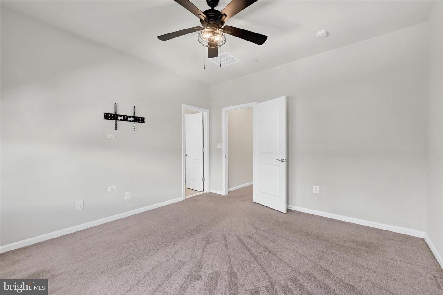 219 Oakpine Drive photo 27