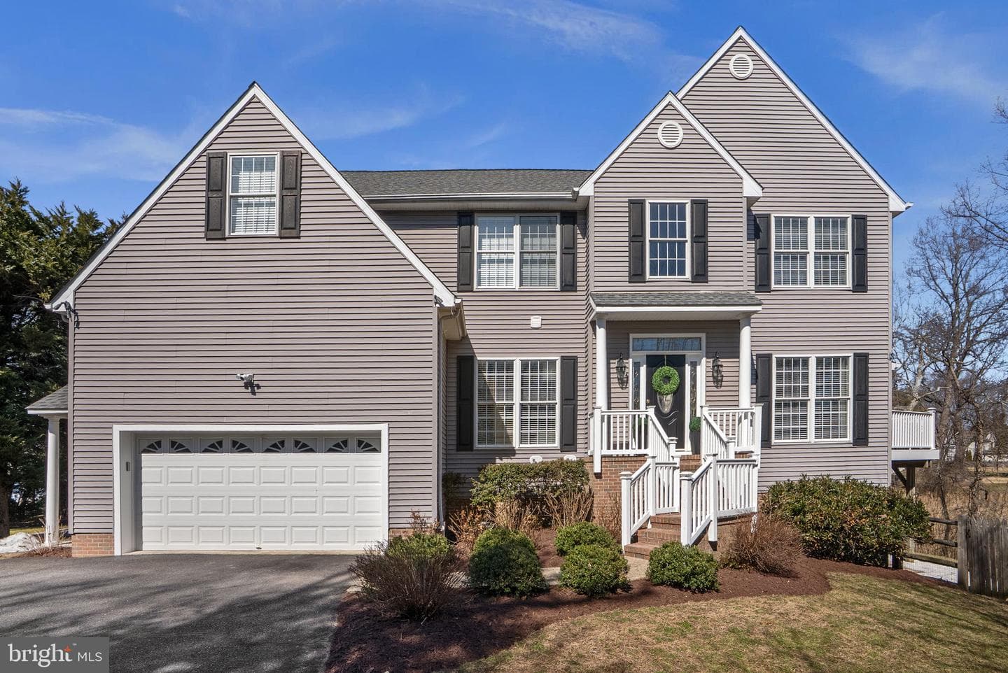 889 Lynch Drive photo 4