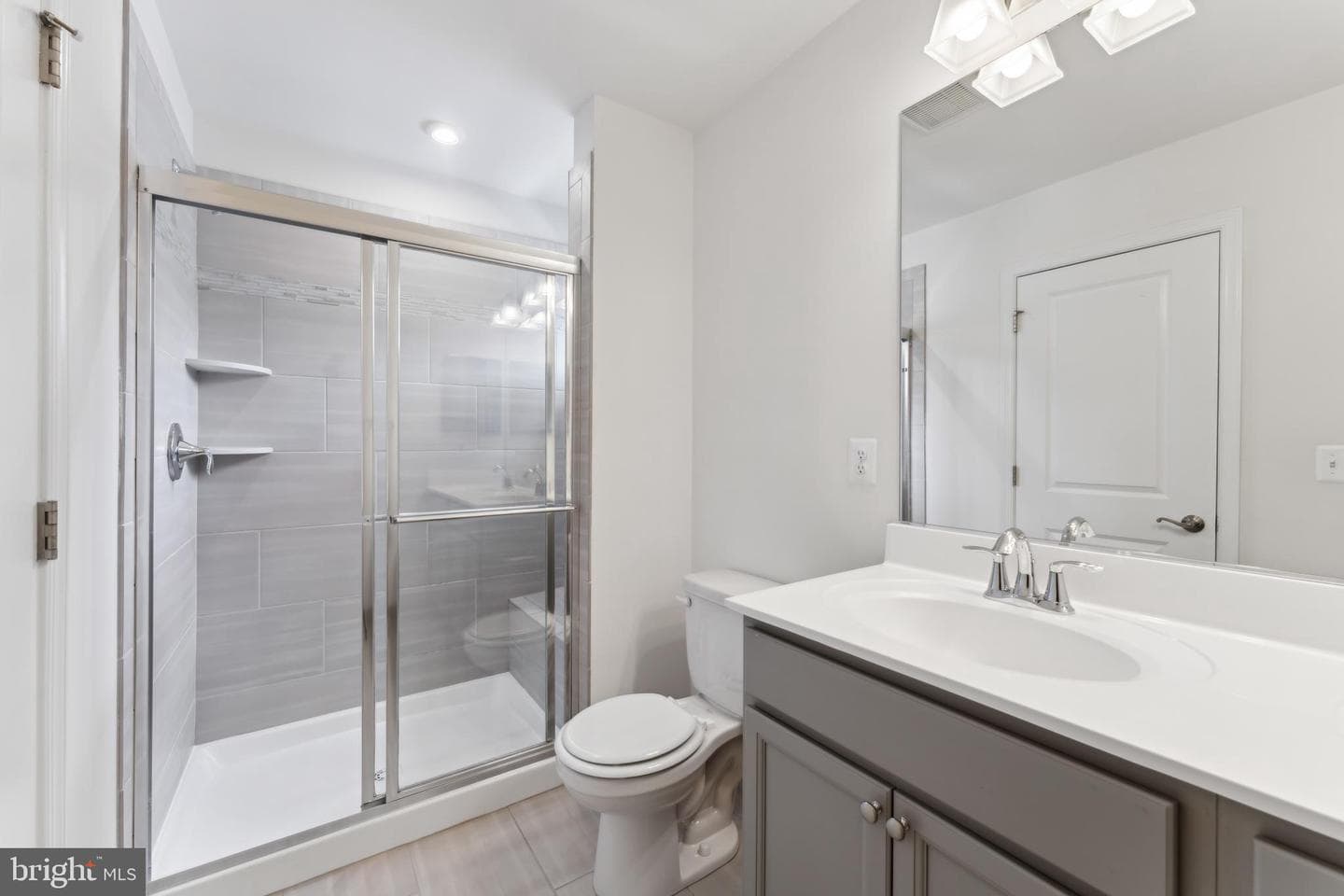 225 Jenkins Way photo 30