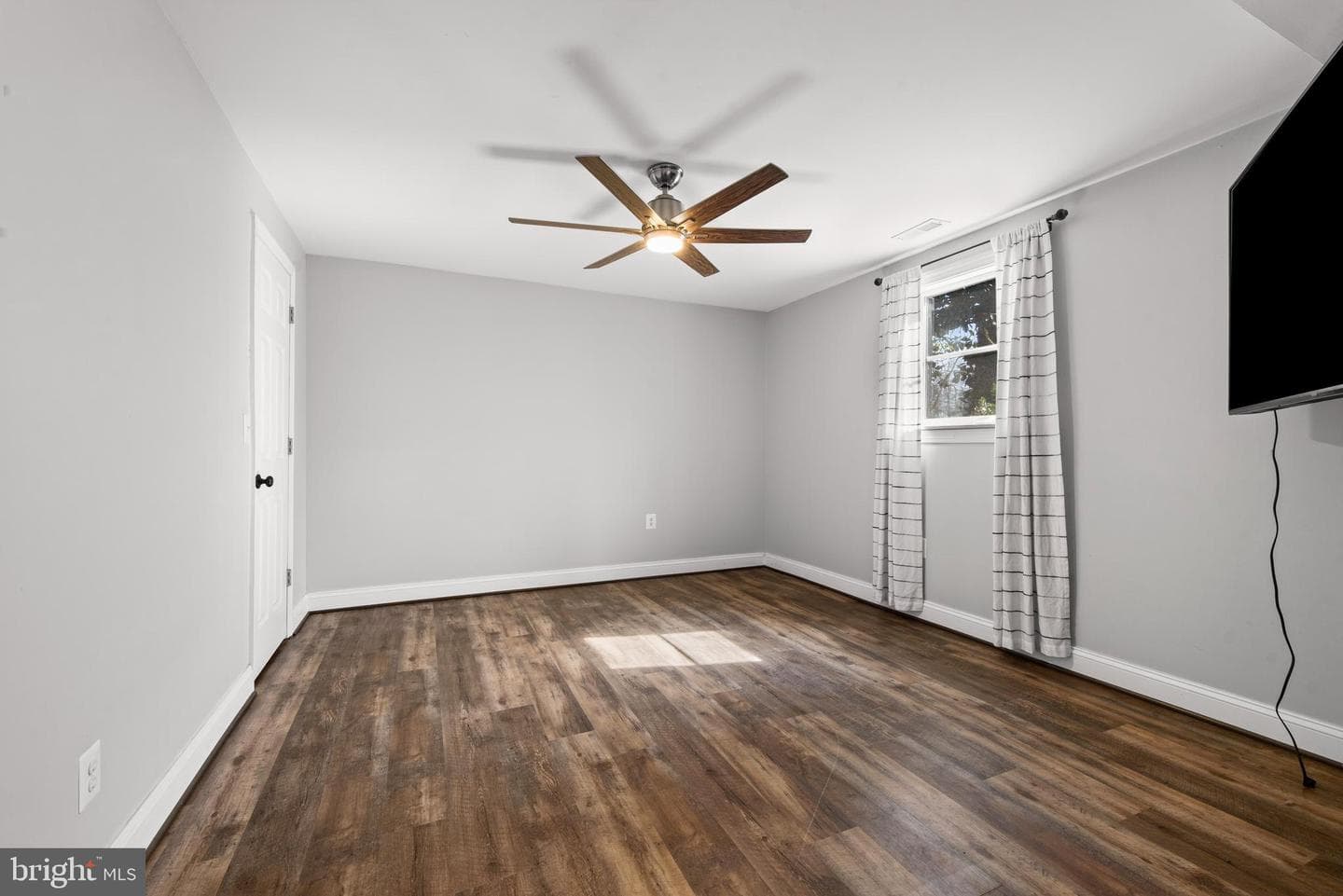 762 Benfield Boulevard photo 33