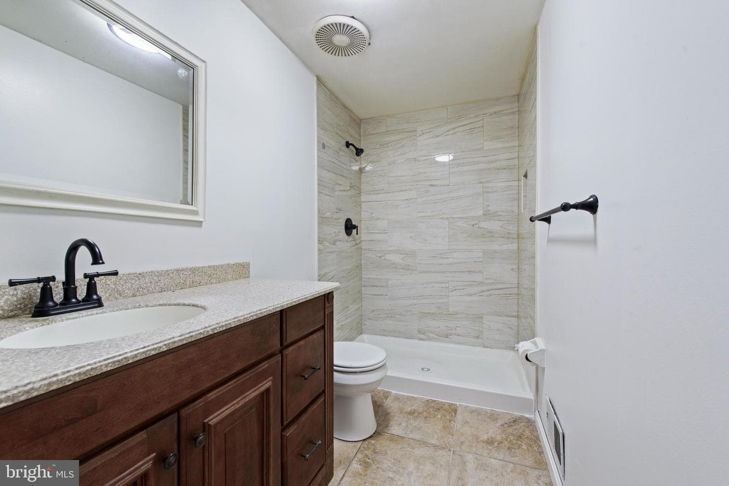 762 Benfield Boulevard photo 37