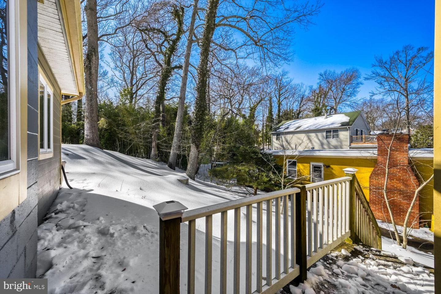 1327 Bay Avenue photo 25