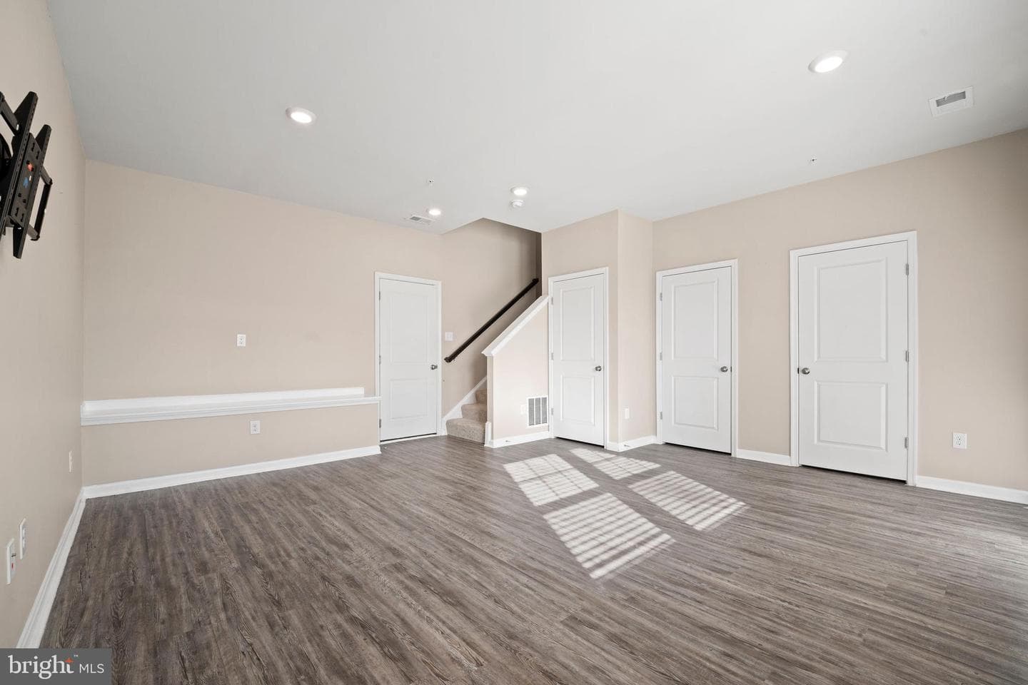 7764 Venice Lane photo 17