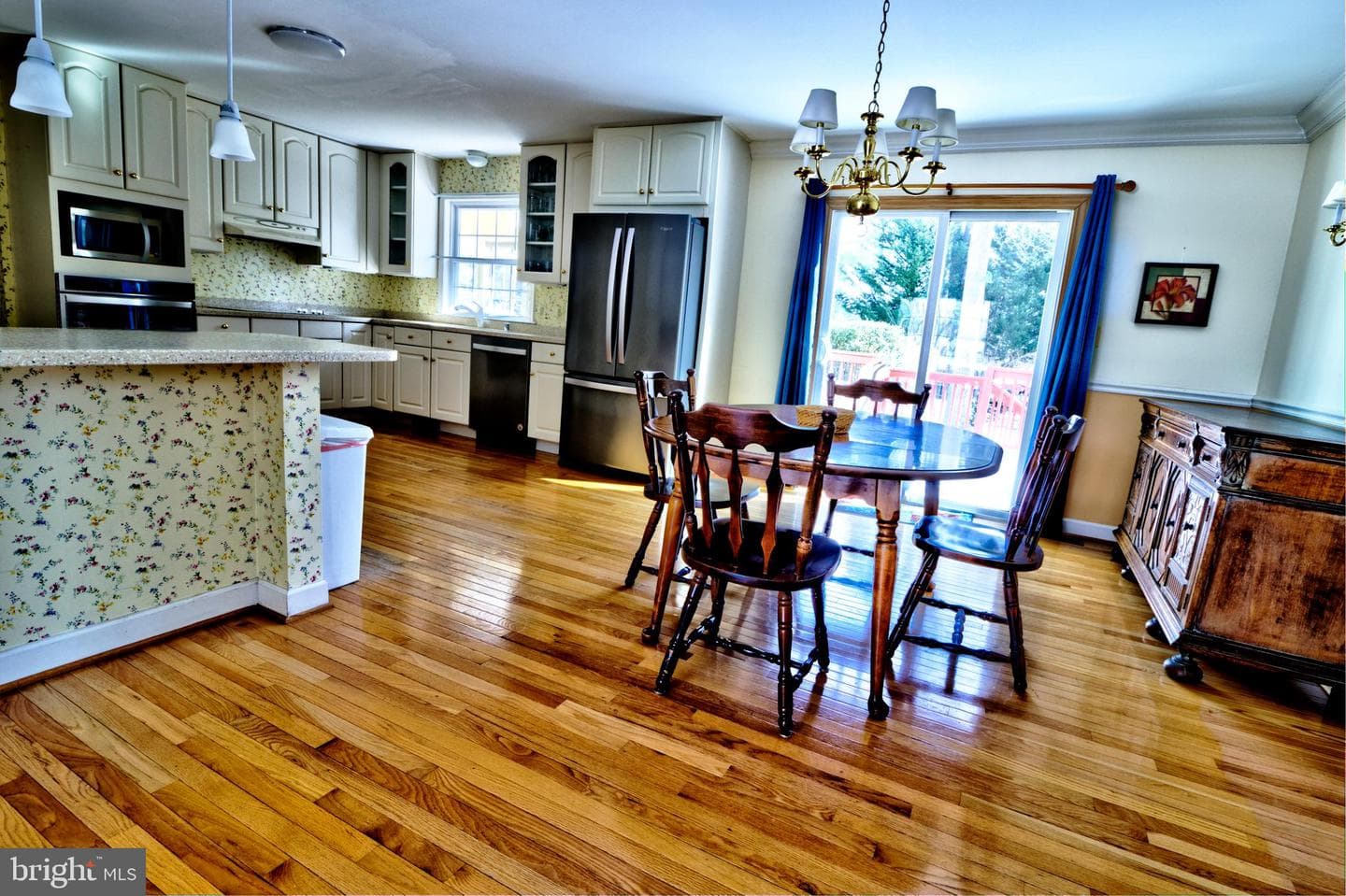 439 Lakeland Road N photo 21