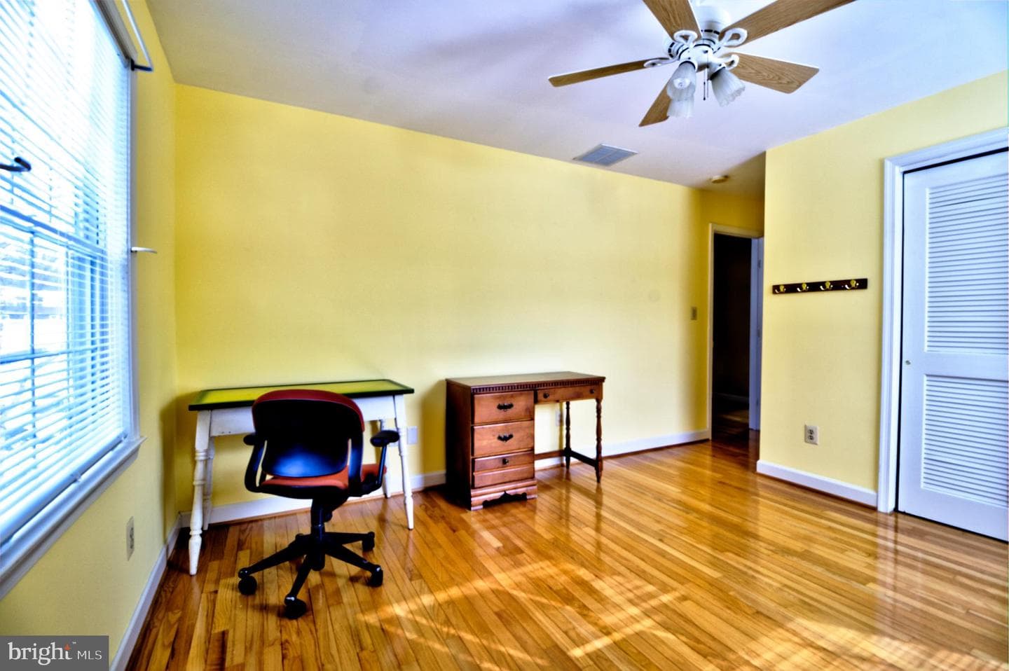 439 Lakeland Road N photo 32