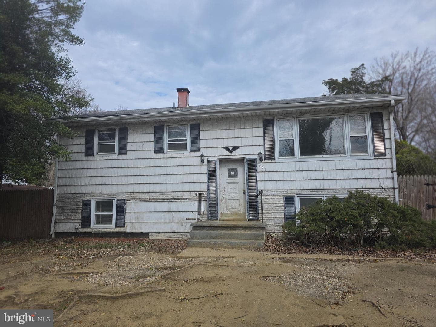 391 Hilltop Lane photo 2