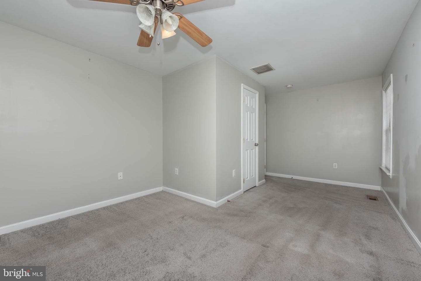 398 Washington Avenue photo 24